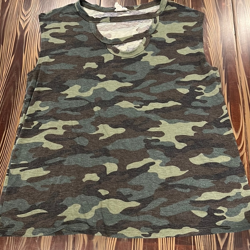 Fantastic Fawn Camo tank top